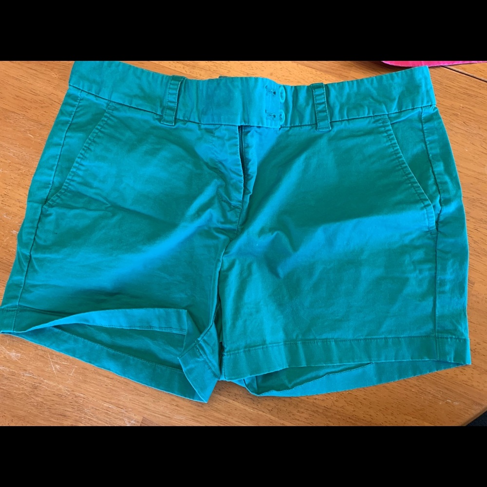 Vineyard Vines shorts women’s size 4